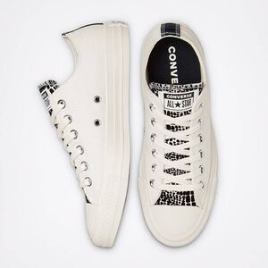 Converse Digital Daze Chuck Taylor All Star Women’s Shoes NWT Low Tops Size 5.5W